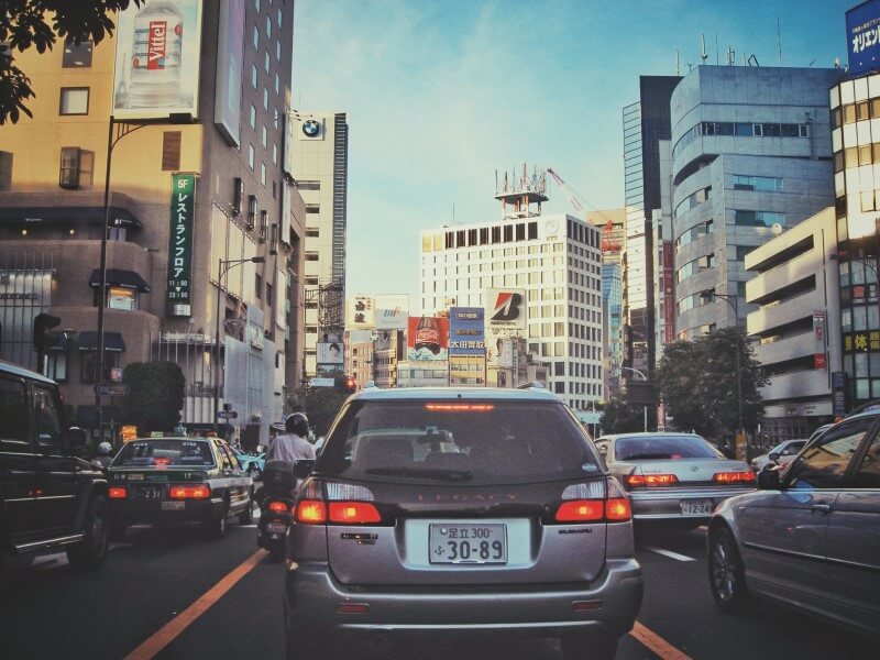 Japanese customs vehicle manners