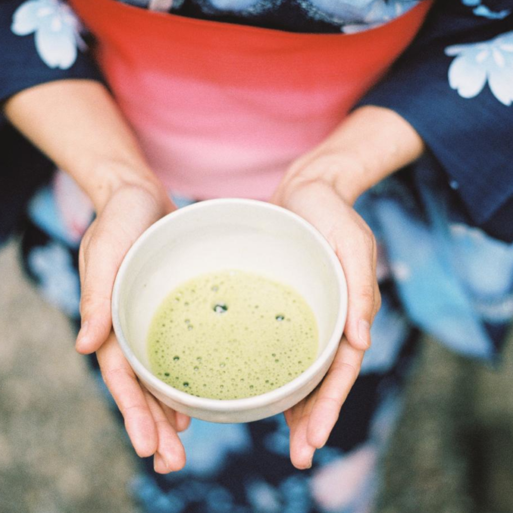 japan2 japanese tea shared among friends