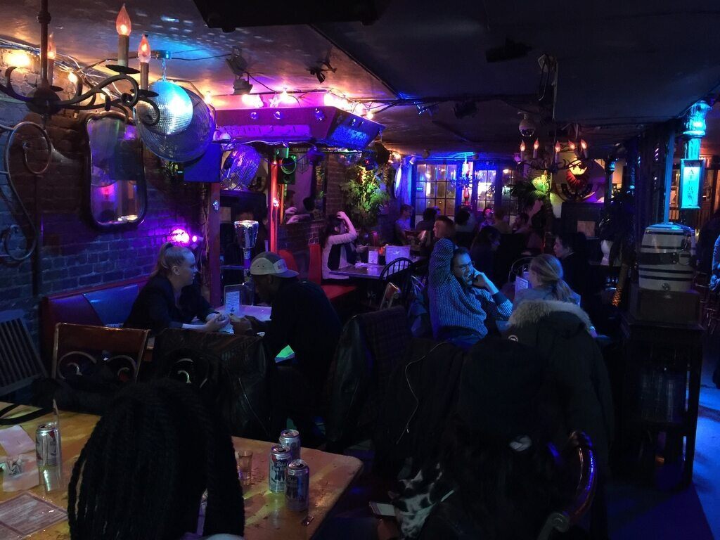 Tokyo bars at night Tokyo bars at night