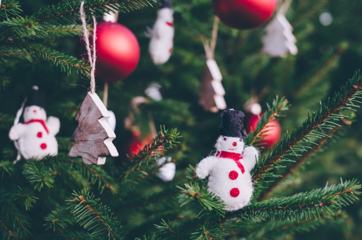 pine tree decorations ornaments snow