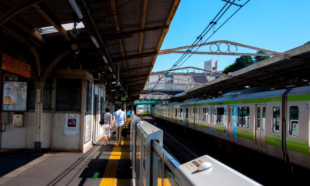 Tokyo Trains 1 Platform of Tokyo Train station with trains waiting