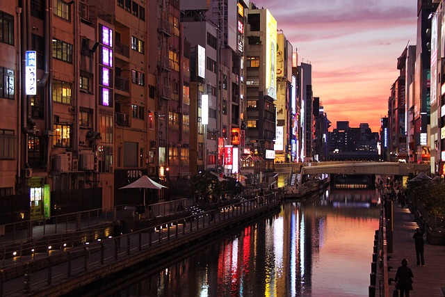 evening-1736715_640 osaka at night - view of dotonbori canal during sunset