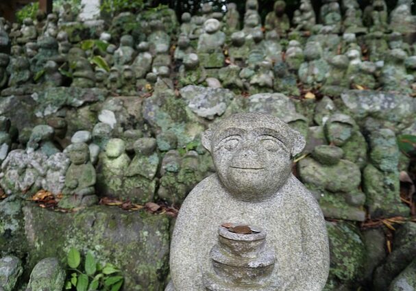 Shrines in Tokyo - Monkey statues Monkey statues