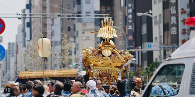 Shrines in Tokyo - mikoshi mikoshi